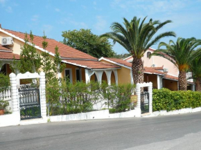 Athina Apartments  Ариллас